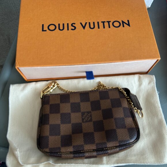Louis Vuitton Mini Pochette Damier Ebene - Picture 7 of 7